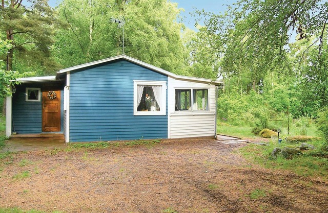 Cozy home in Söderåkra with kitchenette