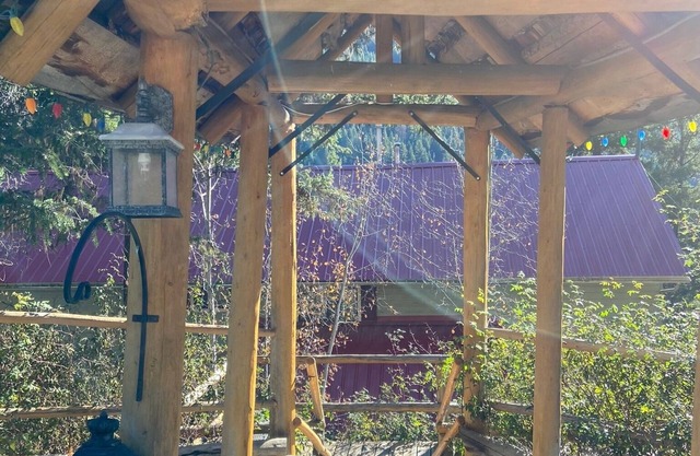 Cozy Home Like Cabin -10 minutes away from Manning Park Ski Resort