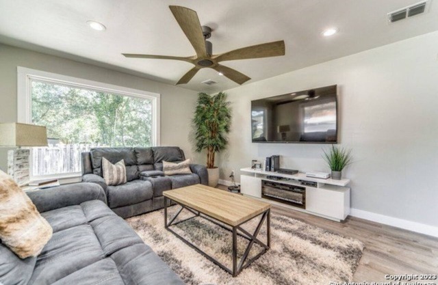 Cozy Home Near Main Street Boerne