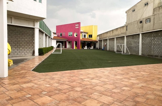Cozy House | Huge Yard | Free Parking