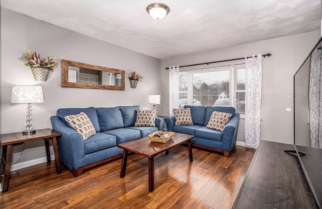 Cozy Living 5 Min to Cherokee Lake & C-N Univ