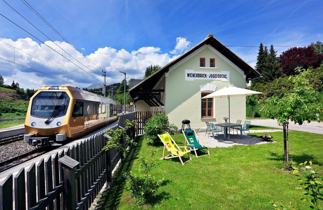 Cozy, lovingly renovated apartment in Wienerbruck station