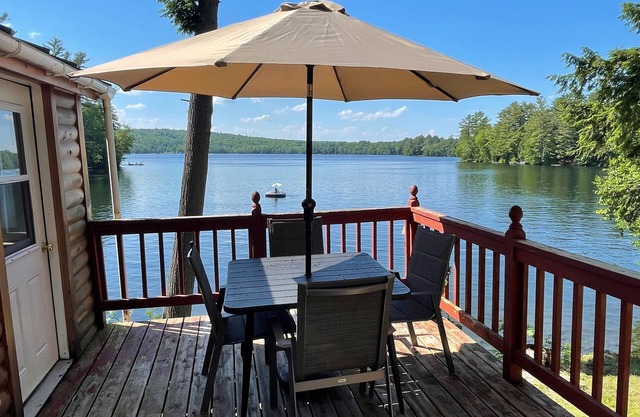 Cozy Maine Lakefront Cabin near Colby College