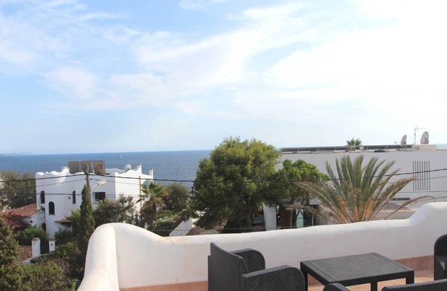 Cozy Mediterranean holiday home, just a few minutes from the sandy beach