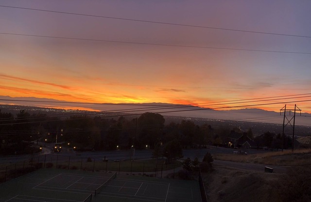 Cozy & Modern with Provo's finest views – 15 min from Sundance.