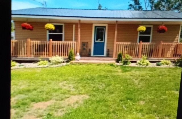 Cozy Nest situated in Grand Tracadie 5minutes from beaches,golfing,fishing,