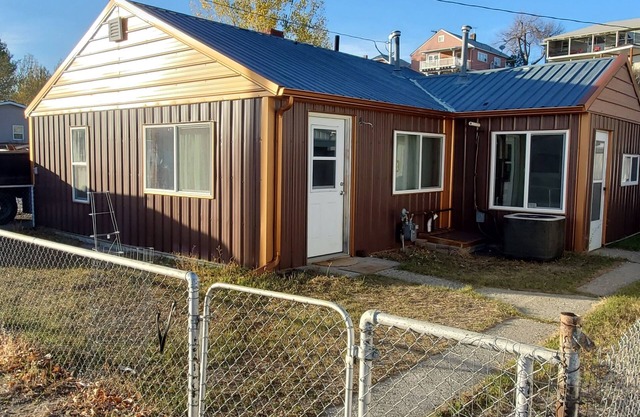 Cozy one bedroom, newly remodeled.