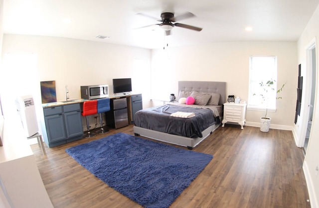 Cozy space minutes from downtown