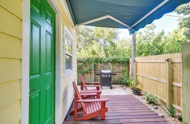 Cozy St Pete Home ~ 2 Mi to Madeira Beach!