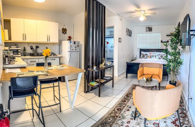 Cozy studio near Seminole Hard Rock Cafe
