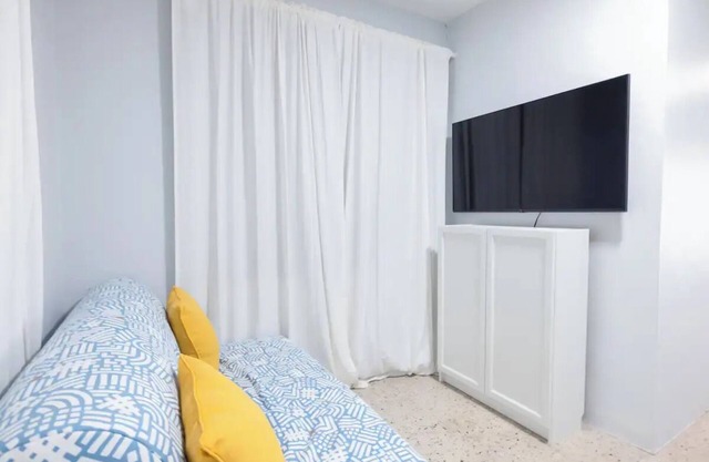 Cozy Studio Type Apartment across Jobos Beach, Isabela. WIFI & A/C.