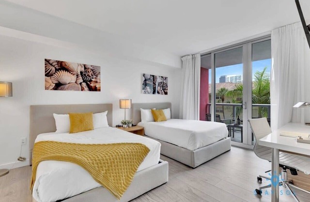 Cozy Studio with Balcony- Near Beach