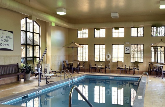 Cozy Suite | Daily Breakfast and Indoor Pool