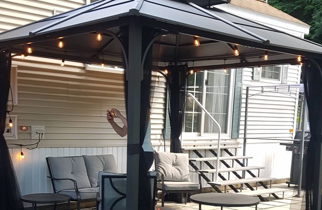 Cozy Tiny Home Located in a Resort Near Cultus Lake