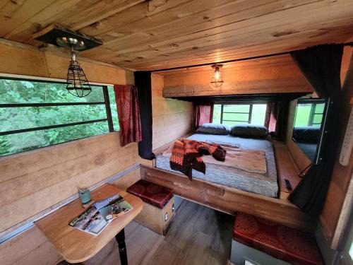 Cozy Tiny House on Working Farm, for Fun Glamping Trips in Kentucky