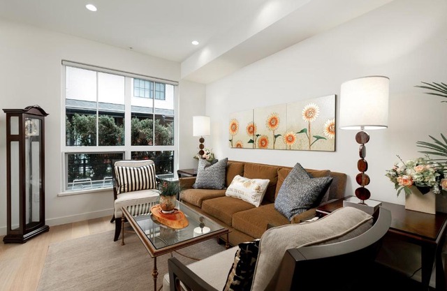 Cozy Townhouse in Marpole Vancouver