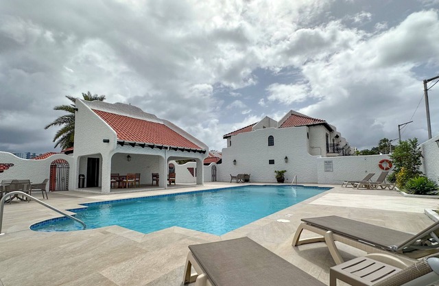 Cozy Villa, Mountain View, Oceanside, Outdoor Pool