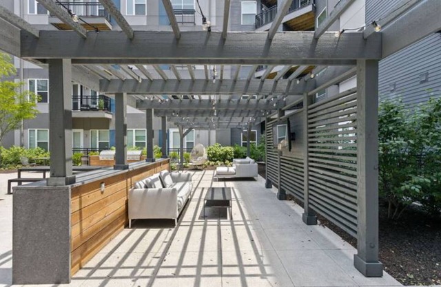 CozySuites at East Washington
