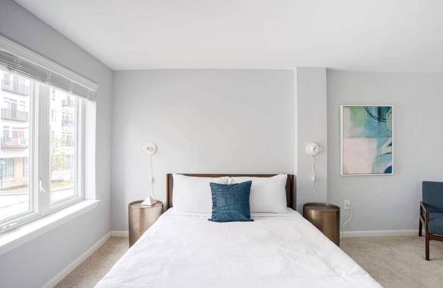 CozySuites Indy Loft 2BR Monument Circle