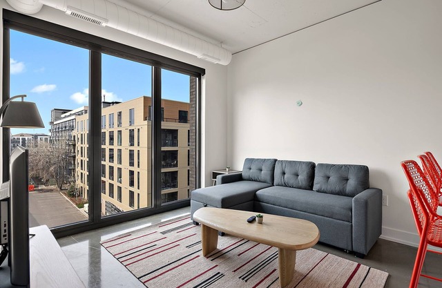 CozySuites NLG - Modern 2BR condo #16