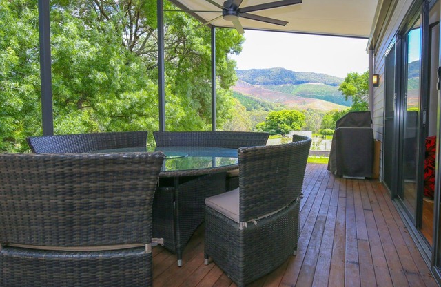 Cranmore Cottage - Pet friendly near the Wandi pub