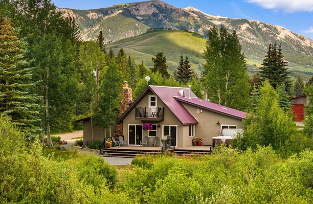 Creek Side Getaway