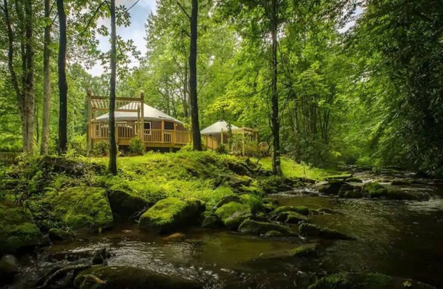Creekside Cove Yurt - Creekside Glamping w/Private Hot Tub
