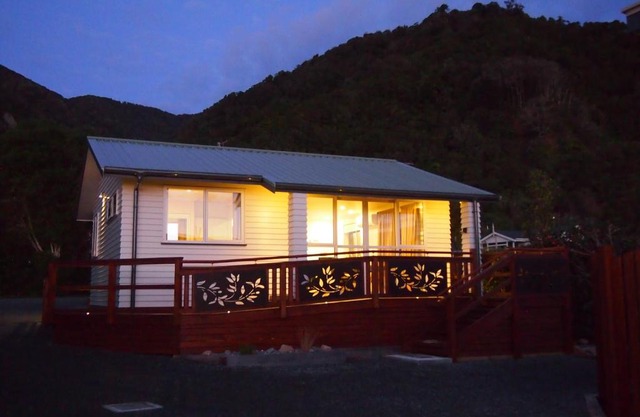 Croesus Cottages