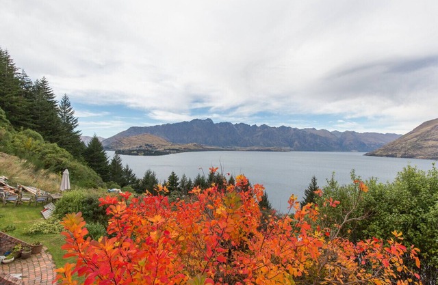 Crows Nest - Queenstown Holiday Home
