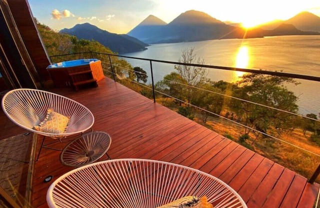 Crystal Cabin - Atitlan Lake