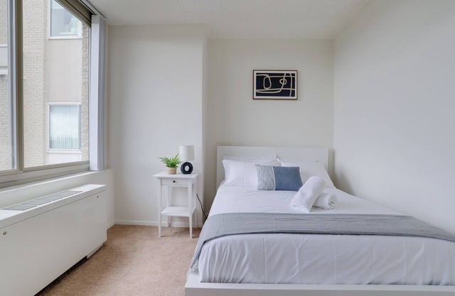 Crystal City Comfortable Apartments