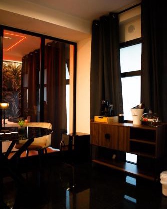 Crystal Luxury Apartment