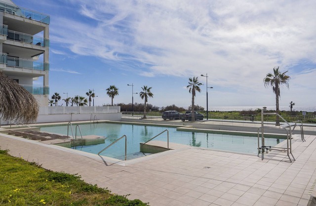 Cubo's Maruchi's Duna Beach Torrox Apartment/beachfront/communal pool/air conditioning/free wifi