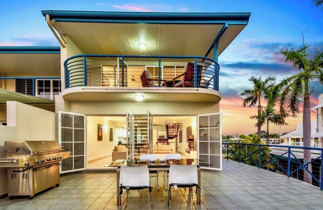 Cullen Bay Villa