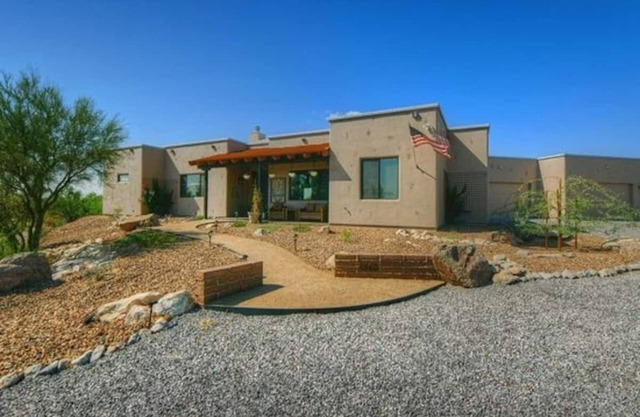 Custom NW Home with Unparalleled Desert Views