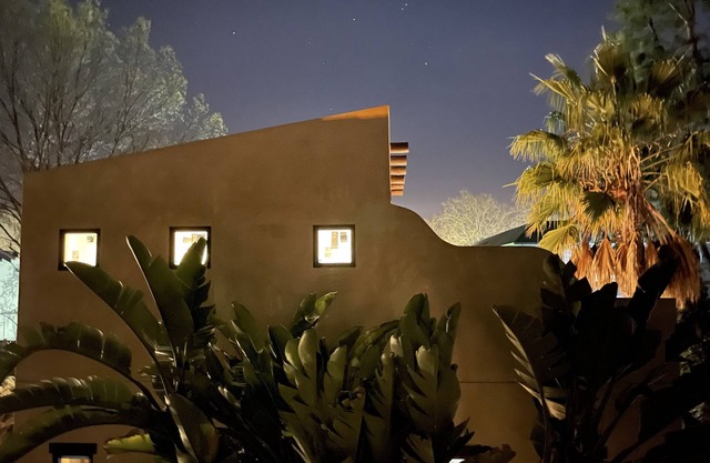 CUTE NEW CASITA with HUGE Balcony overlooking downtown Willow Glen Calm Quiet