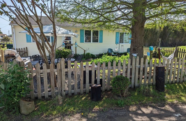 Cypress Cottage -Waterview-TOWN LINENS AND TOWELS/Beach Supplies Provided