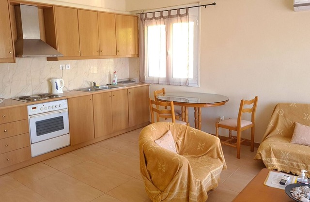 D2-George Apartments by the Sea and Airport