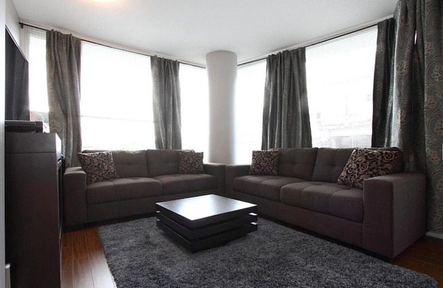 D48 - 2 Bedroom close to everything