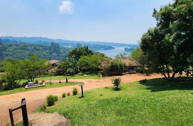 Da Gama Lake Cottages - Coral Tree and Cormorant Cottages