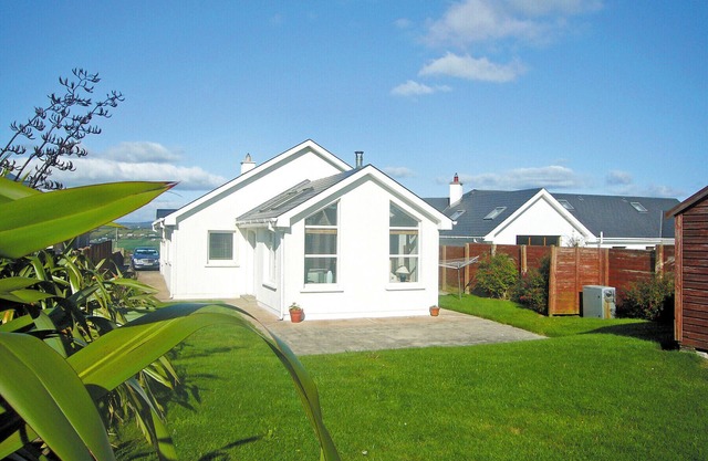 Dacha Holiday Home