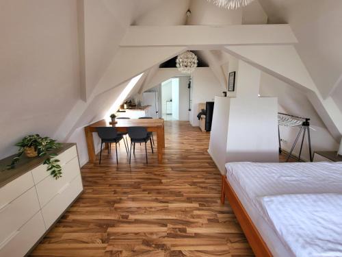 Dachgeschosswohnung 1 - Apartments am Schloss