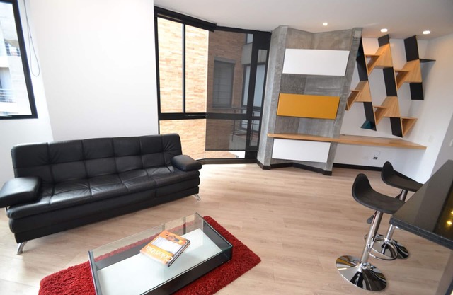 DAISY B - 1 Br. Executive Apartment with balcony & squash court