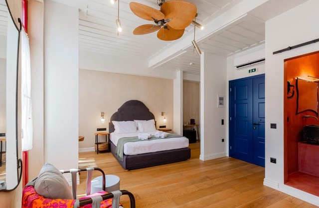 Danae Hotel