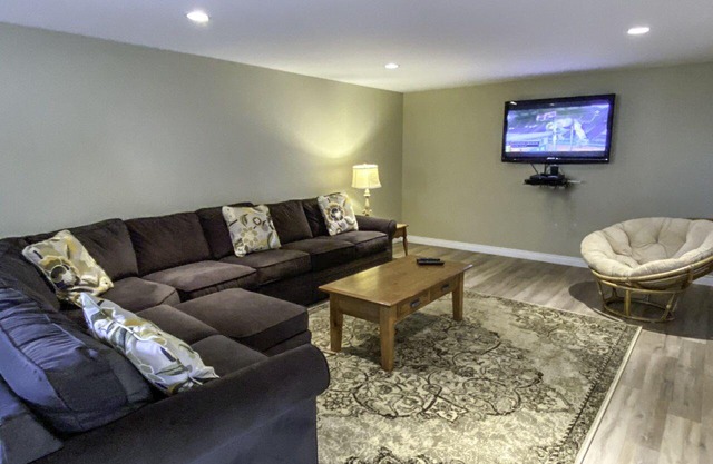 Darnley by the Dunes - oceanfront walk to beautiful beach - great for families