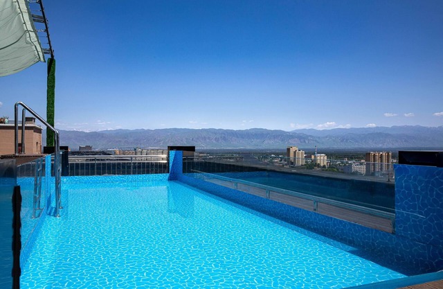 Days Hotel By Wyndham Xinyuan Nalati Airport