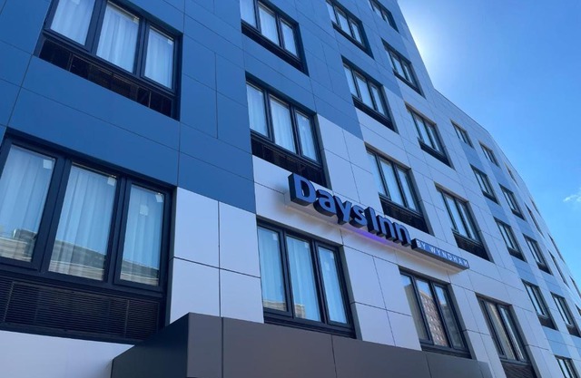 Days Inn by Wyndham Bronx NYC