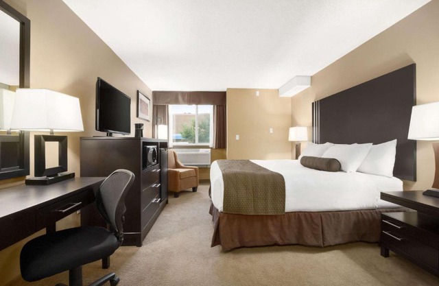 Days Inn by Wyndham Calgary Northwest