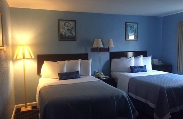 Days Inn by Wyndham Cleveland Lakewood