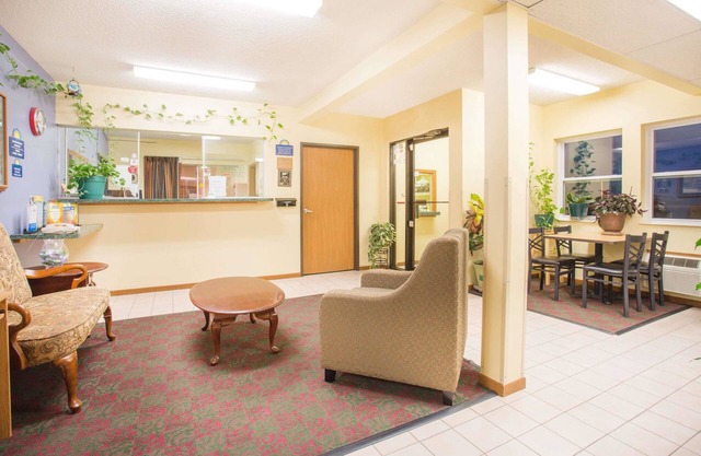 Days Inn by Wyndham Lexington NE